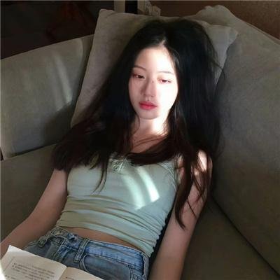 黎明时分的年轻人们